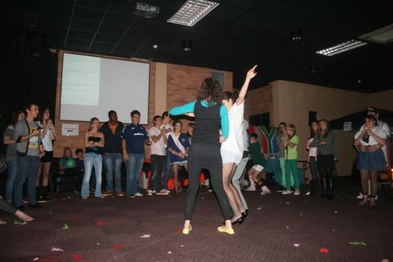 Mez'o-Vrydae-aande Jeug Aksies!